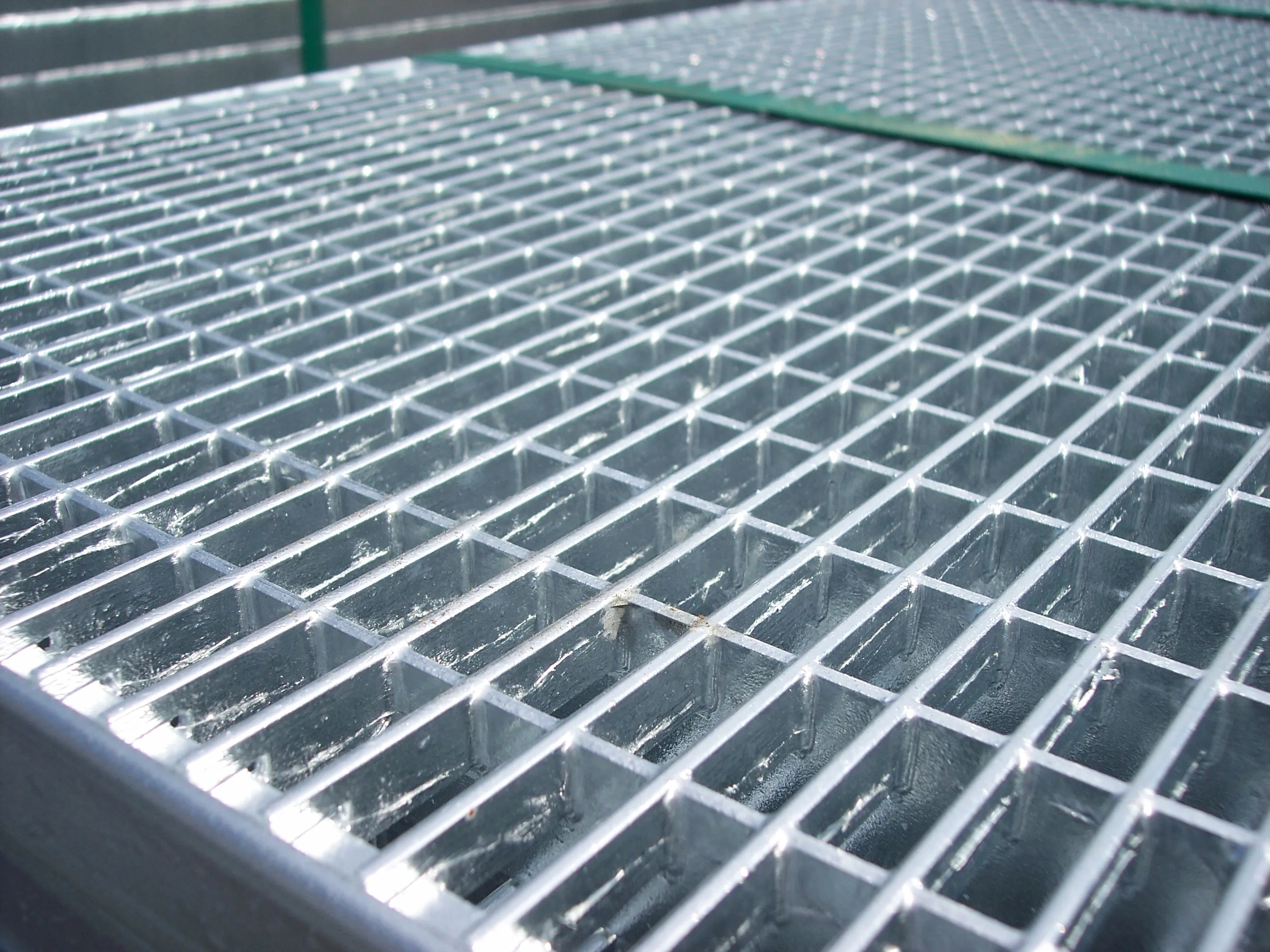 Поставка настила на объект: как организовать процесс без простоев и пересортицы